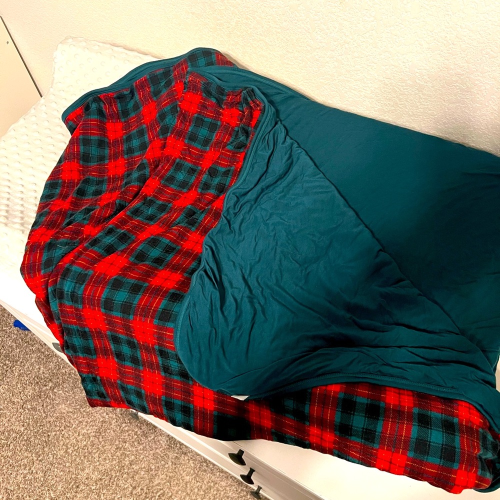 EUC little sleepies tartan cloud blanket